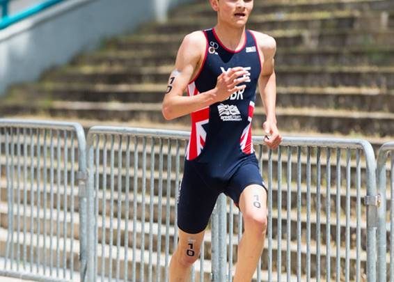 Alex Yee running