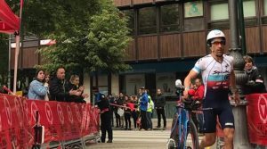 Eneko Llanos y Anna Noguera ganan el Half Triathlon Pamplona