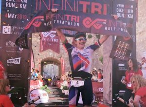 Tim Don remporte l'Infinitri Half Peñiscola