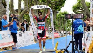 Javier Gómez Noya gewinnt den Atlantic Triathlon
