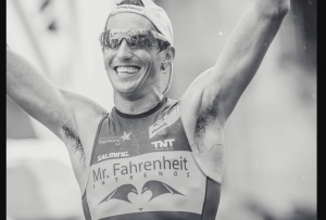 Gustavo Rodriguez gewinnt den Zarautz Triathlon