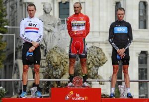 Le podium de La Vuelta 2011: Cobo, Froome et Wiggins.