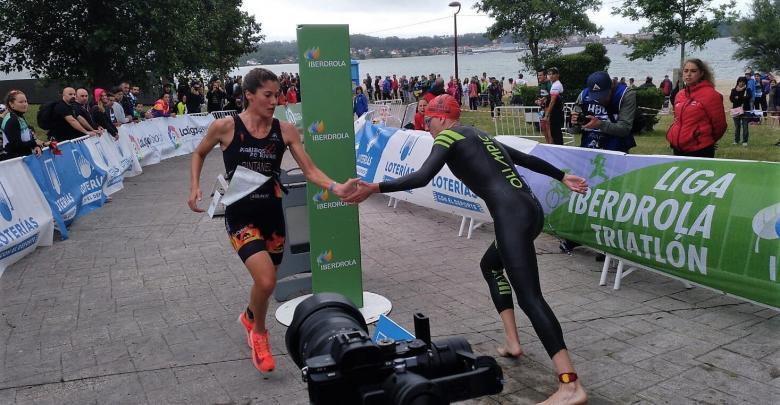 Staffel in der spanischen Staffel-Triathlon-Mixed-Meisterschaft