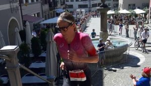 Daniela Ryf walking race IRONMAN 70.3 Switzerland