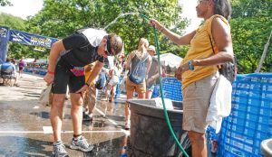 manguera de agua para evitar el calor