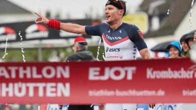 Jan Frodeno remportant le triathlon EJOT