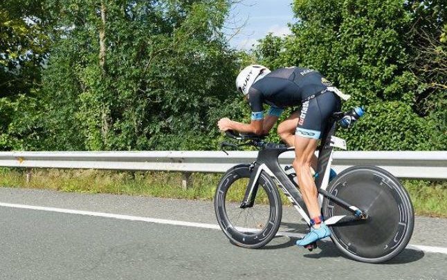 Cycling sector of the Buelna Valley Triathlon