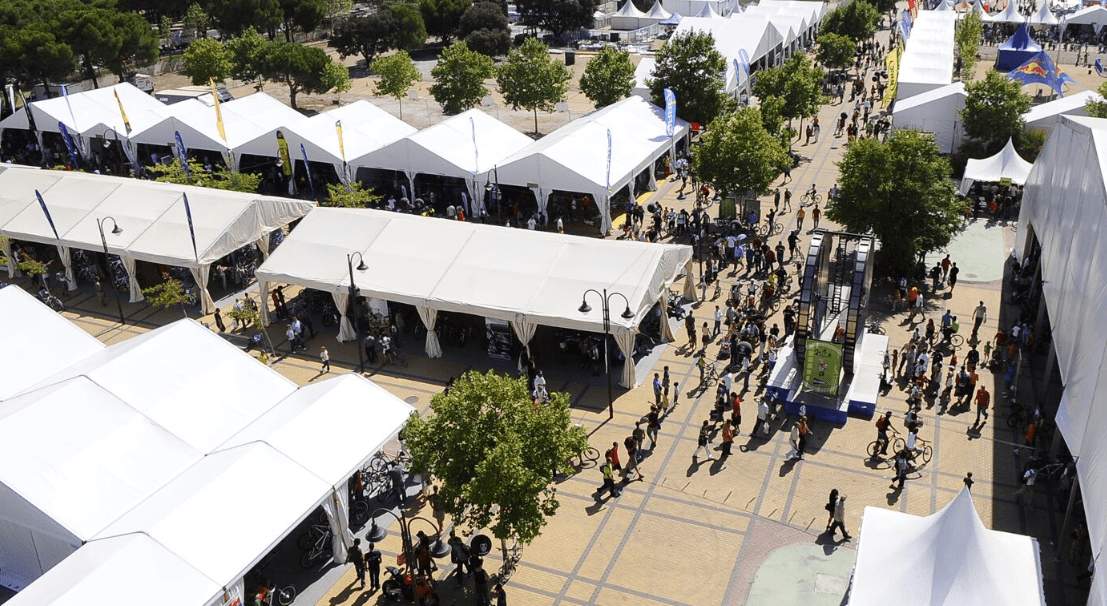 Zona de espositores de Festibike