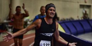 Zach Bitter breaks the 100 mile world record