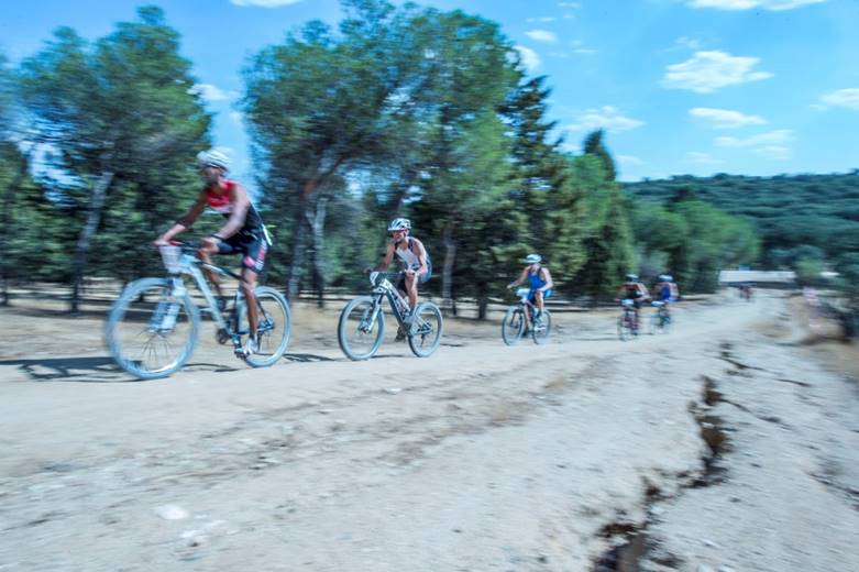 sector ciclista del Subaru Triatlón Cross