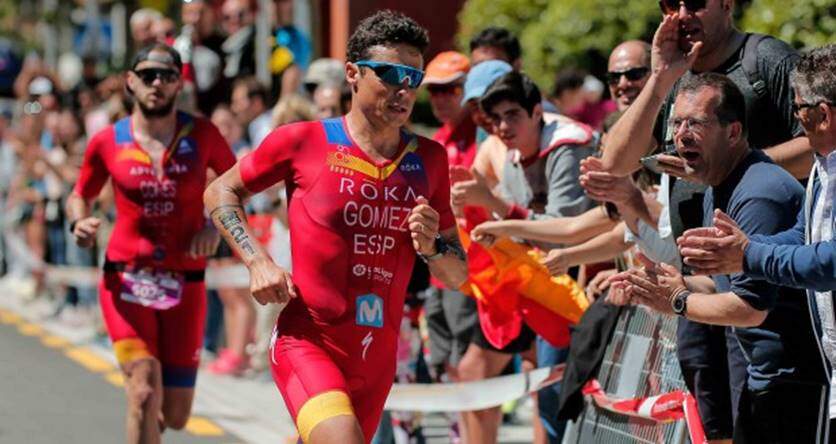 Javier Gómez Noya compitiendo con la selección española