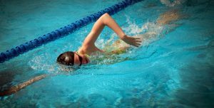 Schwimmtraining der 6-Serie