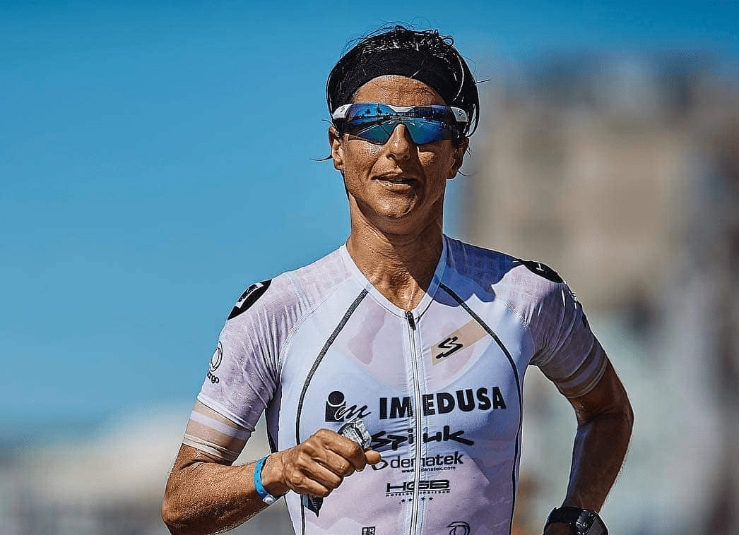Gurutze Frades gewinnt Triathlon fromista