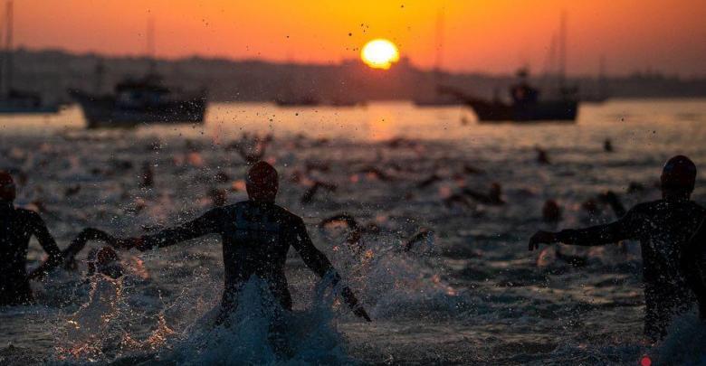 IRONMAN 70.3 Cascais - início de natação