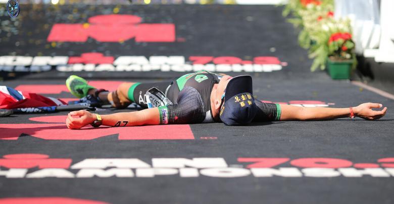 Gustav Iden at the end of the IRONMAN 70.3 Nice