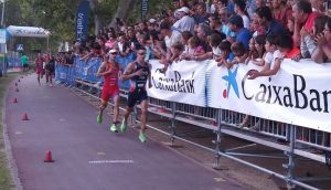 Mario Mola et Vicent Luis dans la course à pied des Banyones