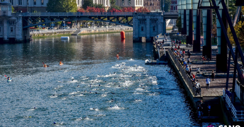 Swimming in the Bilbao Triathlon