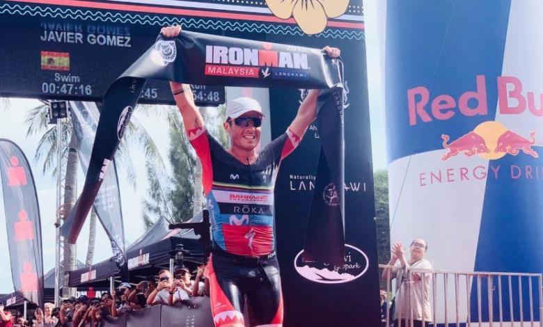 Javier Gómez Noya remportant l'IRONMAN MALAISIE