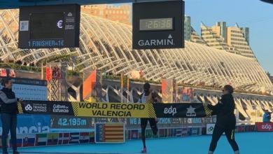 Joshua Cheptegei consiguiendo el record del mundo en valencia