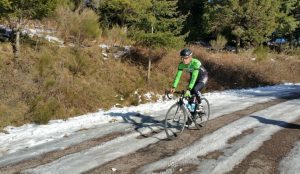 Combate o frio no treinamento de bicicleta