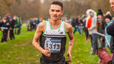 Alex Yee compitiendo en Cross