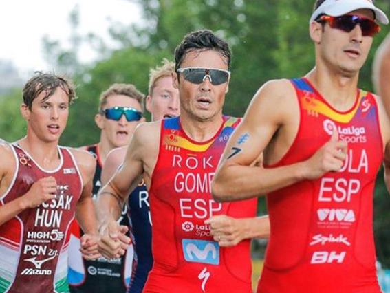 Avier Gómez Noya and Mario Mola in the Triathlon World Series