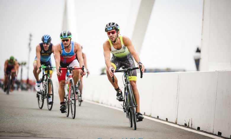 Segment de cyclisme méditerranéen de triathlon