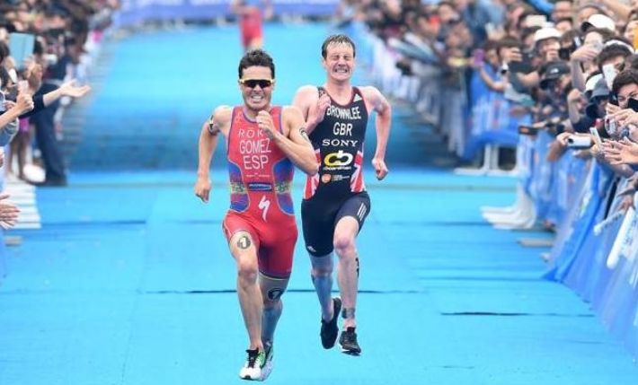 Avier Gómez Noya and Alistair Brownlee in a sprint