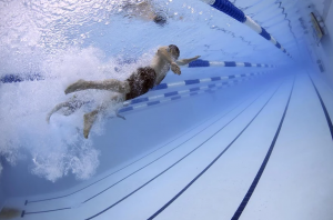 Entrenamiento de patada en la natación