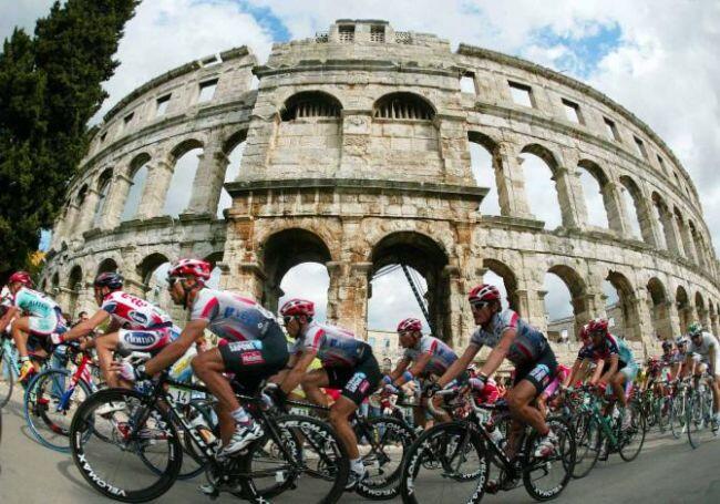 The Giro d'Italia in danger from the coronavirus