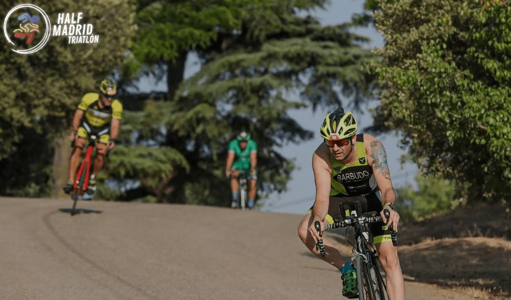 Segmento ciclista en un triatlón en la casa de campo