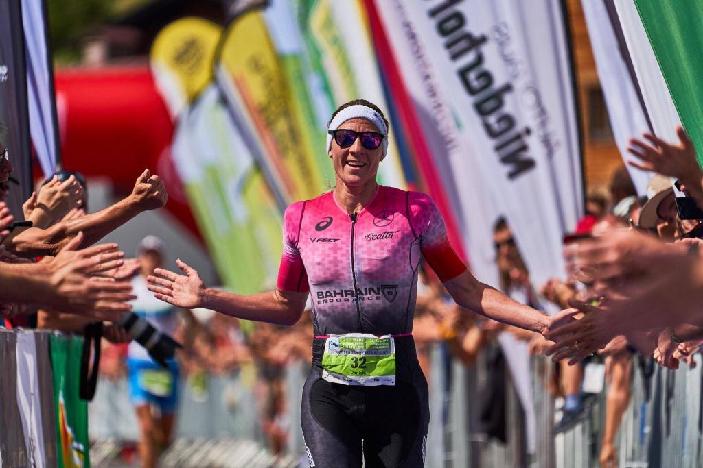 Daniela Ryf vencen el IRONMAN 70.3 Dubai