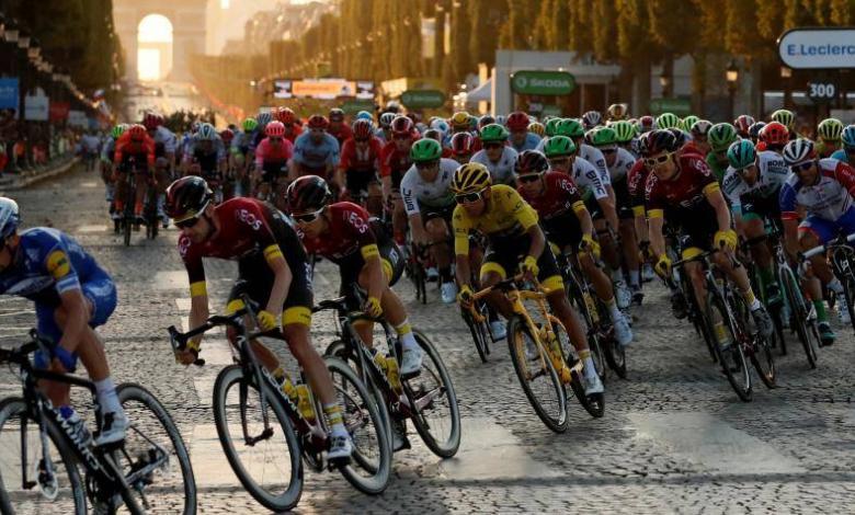 The UCI cancels all events on the international calendar until further notice.