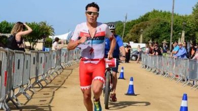 Javier Gómez Noya competindo em um IRONMAN