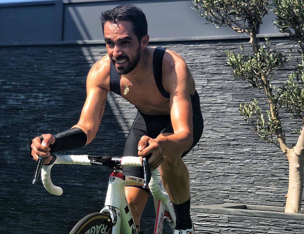 Ficticio ajo Soledad Alberto Contador explica a los ciclistas porqué tienen que quedarse en casa