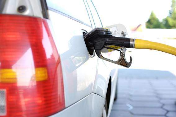Echar gasolina y coronavirus