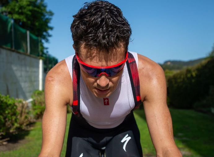 Javier Gómez Noya participará en una sesión Indoor para recaudar fondos