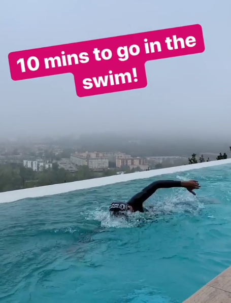 Jan Frodeno recauda 200.500 € en su Tri At Home - Noticias Triatlón Jan, realizando la natación en su piscina