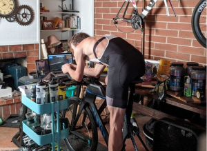 Timothy Rugg 4.800 kilómetros en el rodillo en 13 días