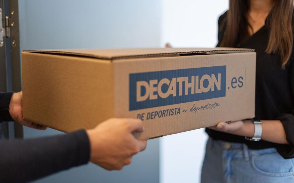 imagen de entrega de paquete Decathlon