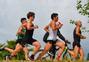 Noya, Dapena und einige Freunde machen den 10 km Test