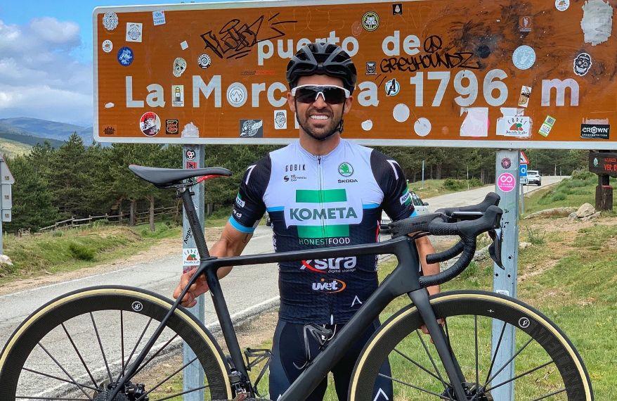 Alberto Contador en el puerto de la Morcuera