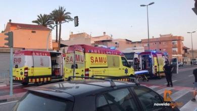 Dos ciclistas arrollados por un camión en Novelda, Alicante