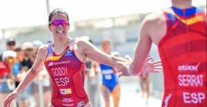Spanien nimmt am gemischten Staffel-Triathlon teil