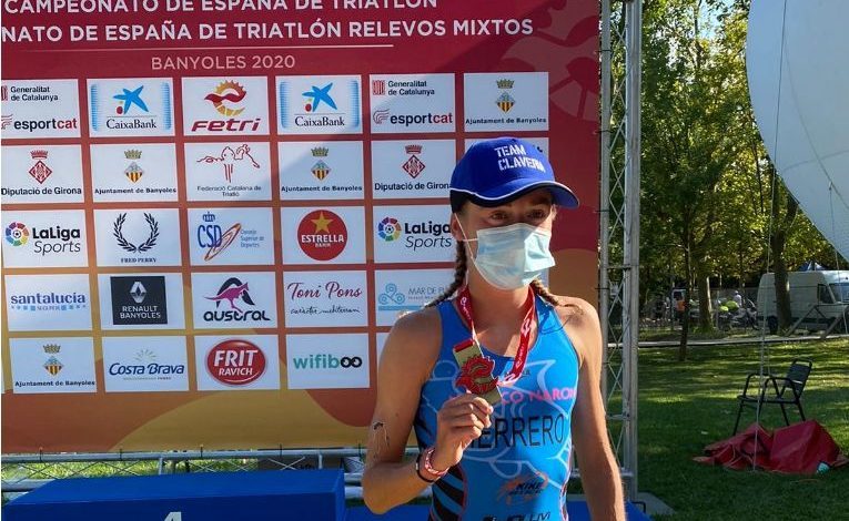 Paula Herrero campeona de españa de triatlón élite 2020