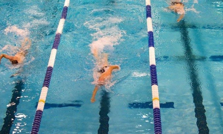 Entrenamiento en una piscina