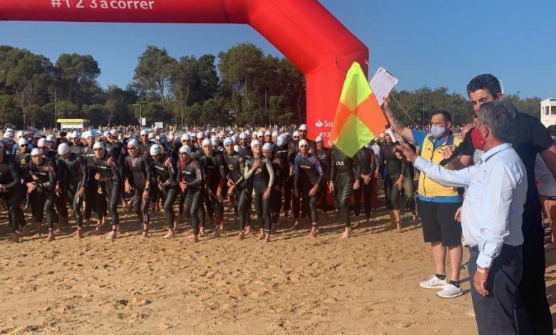 Abfahrt der Stadt Santander Triathlon 2020