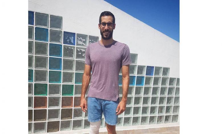 Vicente Hernández after knee operation