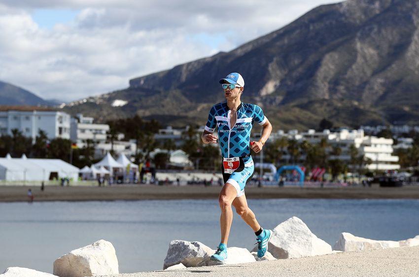 Un triatleta en el IRONMAN 70.3 Marbella