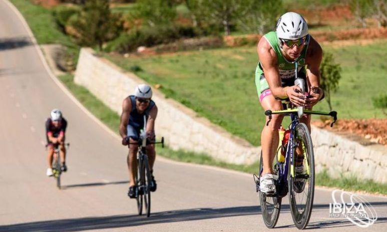 Segmento ciclistico dell'Ibiza Half Triathlon